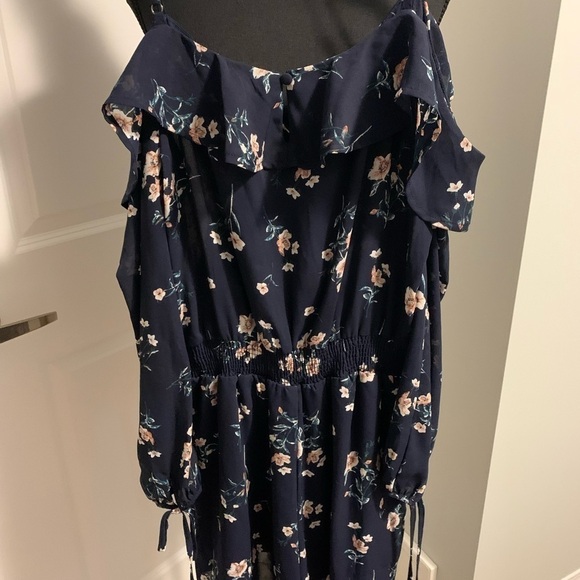 Blu Pepper shorts in size small.​ - Picture 2 of 5